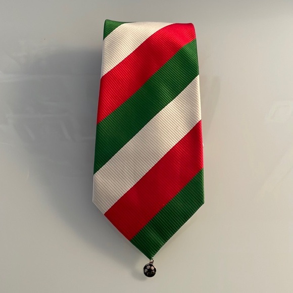 🇮🇹  J. Ploenes Italian Silk Tie With Soccer Ball Pendant - Picture 3 of 9